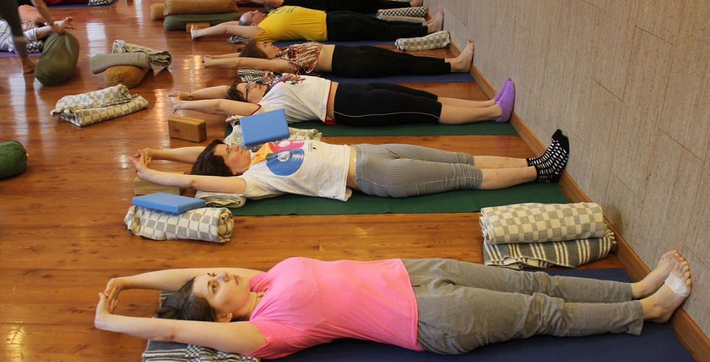  CHENSQ Esterilla de yoga, adecuada para yoga caliente y viajes,  utilizada para ejercicio, pilates, fitness : Deportes y Actividades al Aire  Libre